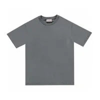 gray t shirt