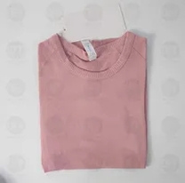 pink tee shirt